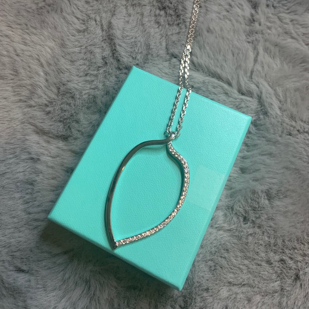 ELLE necklace sterling silver NWT